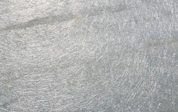 Kirtomy laminate fibreglass or shingles?